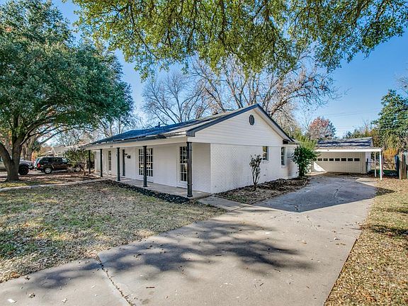 3rd image of 6100 Trail Lake Dr