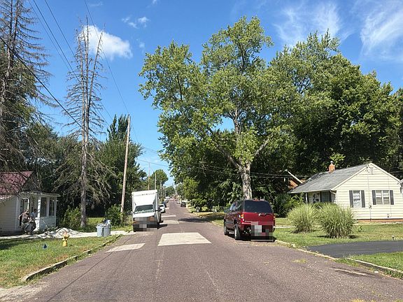 5th image of 1008 W Macqueen Ave