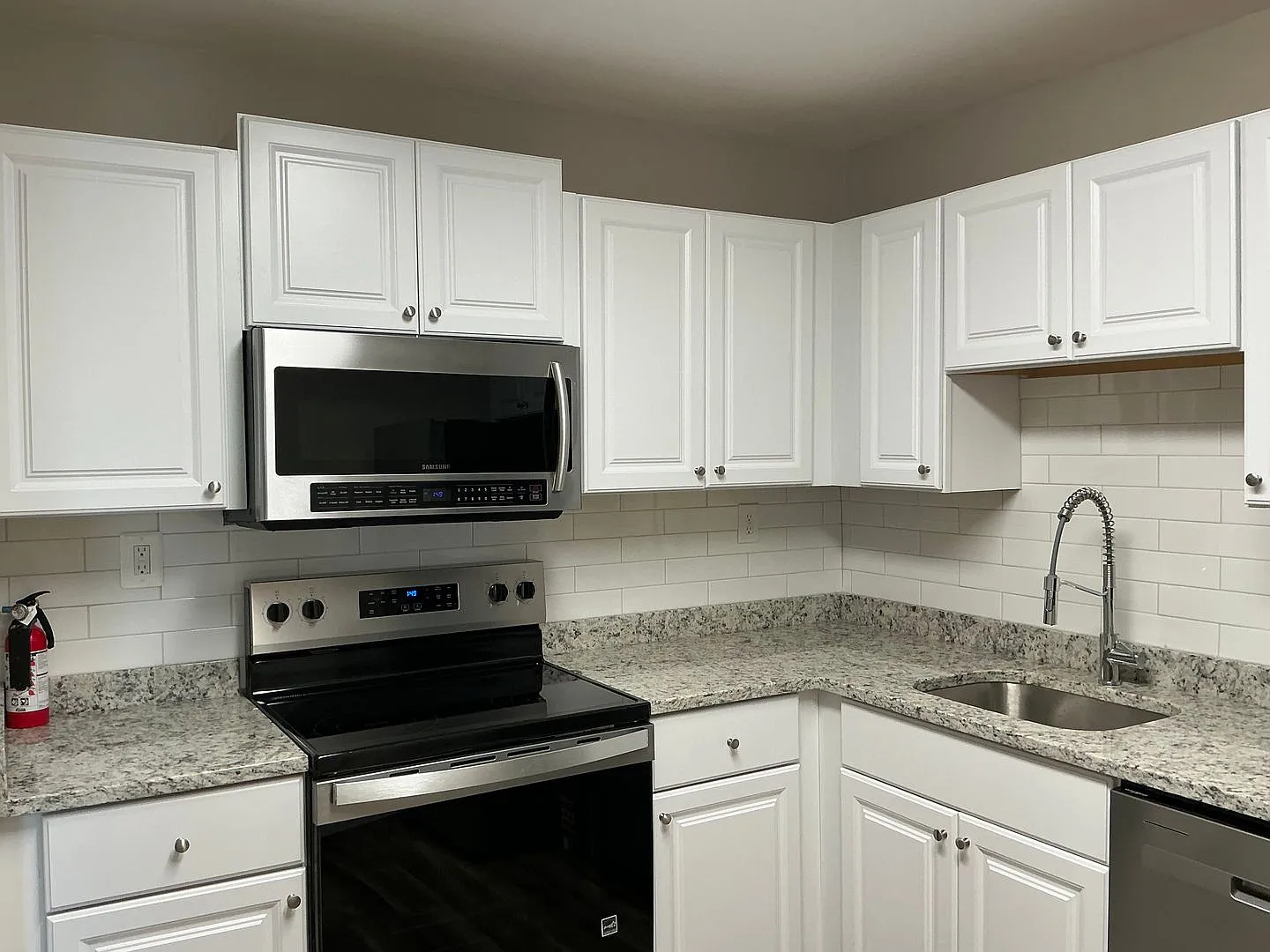 Spacious 2 bedroom Condo Rental — Photo 4
