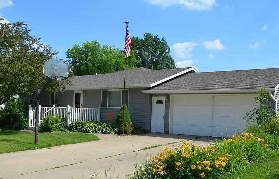 604 3rd Ave SW, Waukon, IA 52172 Zillow