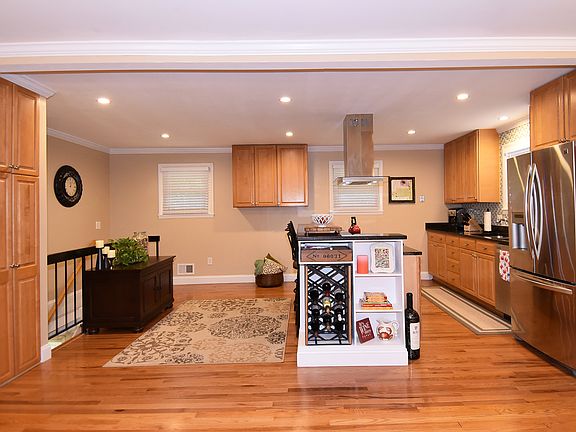 2nd image of 13124 Burlwood Dr