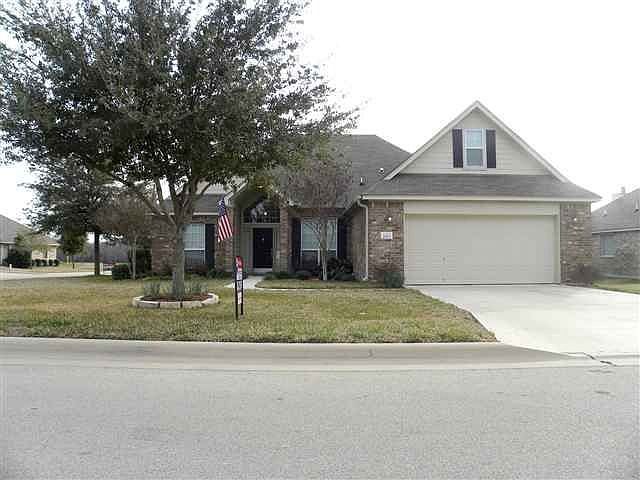 1st image of 2603 Meadow Wood Dr