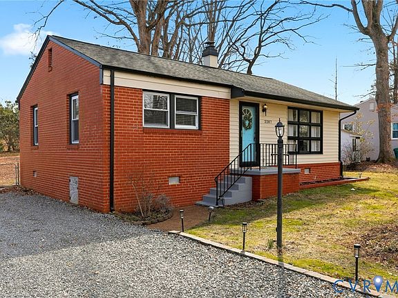 3rd image of 2207 Nortonia Rd