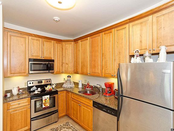 3rd image of 8 Wall St APT 431