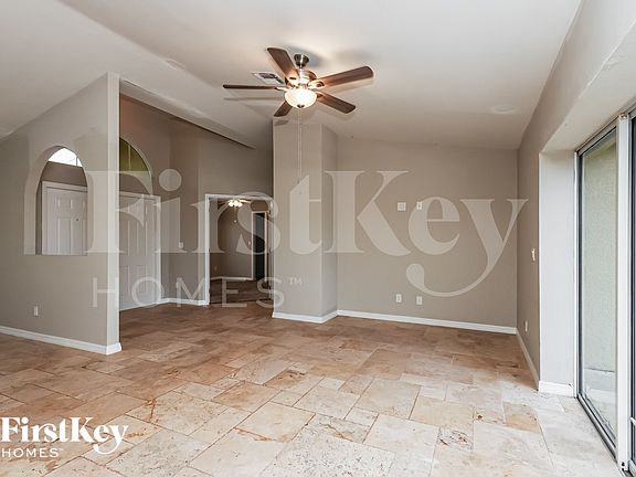 4th image of 3919 3rd St W