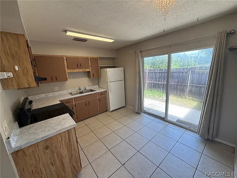300 Wilda Ave — Photo 6