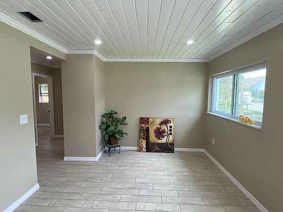 5th image of 1025 King St