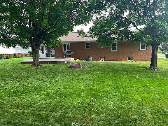 2nd image of 8750 Chesterton Dr