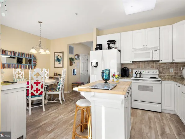 25 John Hall Dr #40, Ocean View, DE 19970