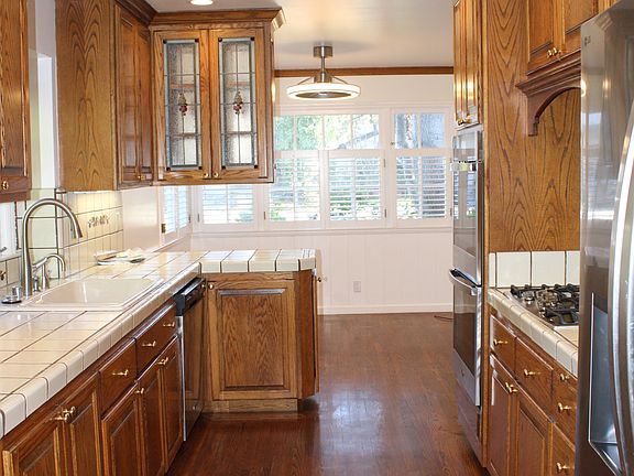 5th image of 4 Claremont Pl