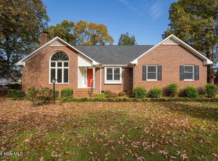205 S Cottonwood Dr, Goldsboro, NC 27530