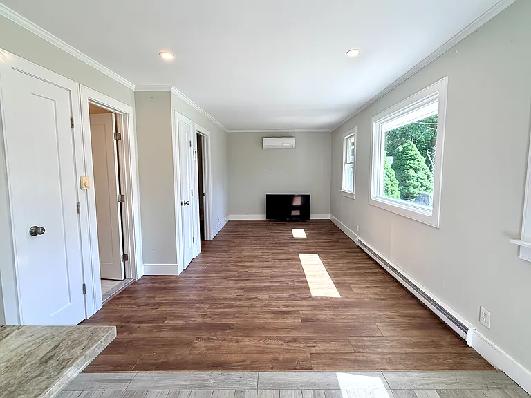 40 Hampton St — Photo 4