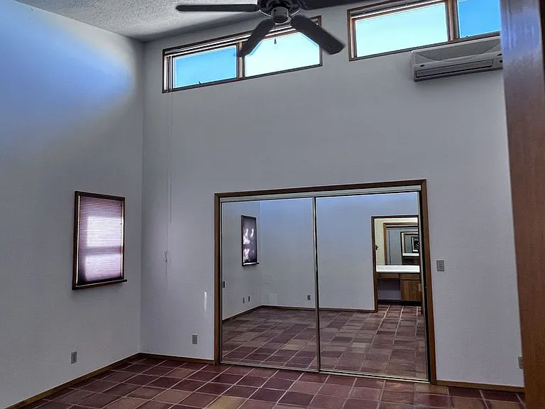 5 Oriente Ct — Photo 23