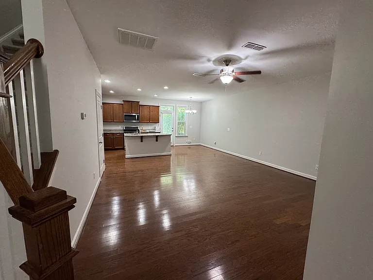2404 Pecan Ridge Way — Photo 8