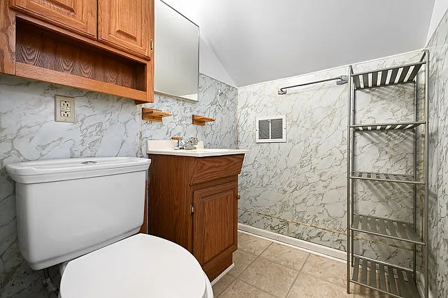 2713 N 45th Ave — Photo 14