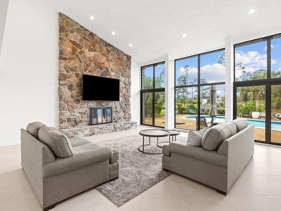 1st image of 2802 Canal Dr