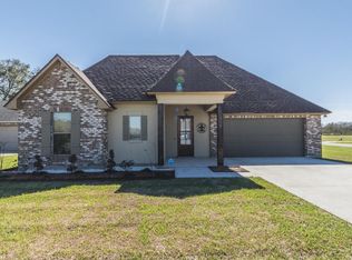 128 Rue Des Cannes, Maurice, LA 70555