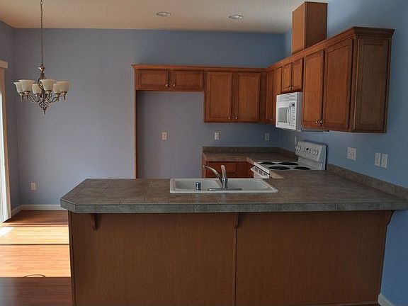 5th image of 3611 NE 42nd Way