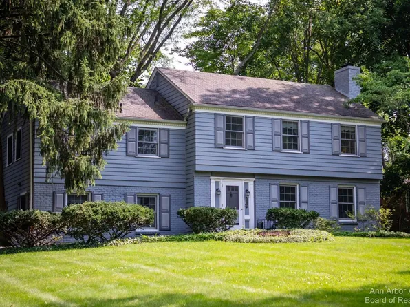 2110 Tuomy Rd, Ann Arbor, MI 48104