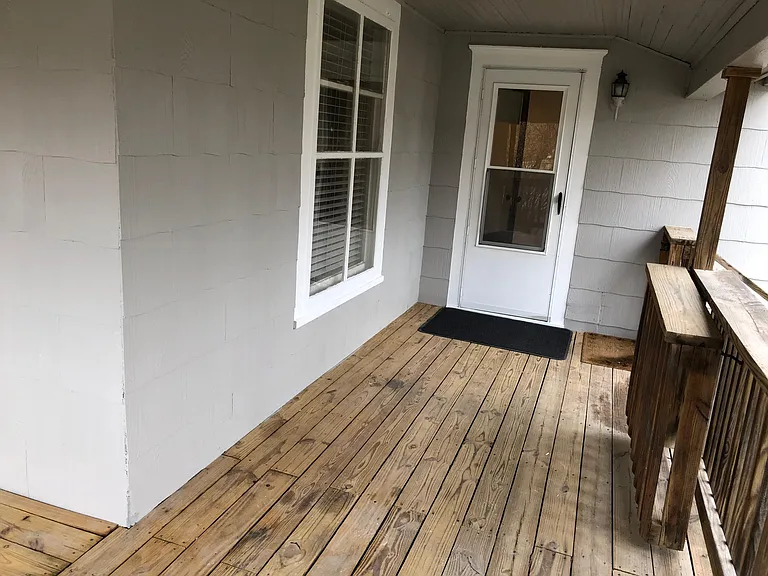 102 E Academy Ave — Photo 29