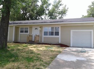 706 S Cedar St, Belton, MO 64012
