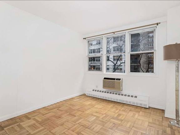 4th image of 215 E 80th St APT 3C