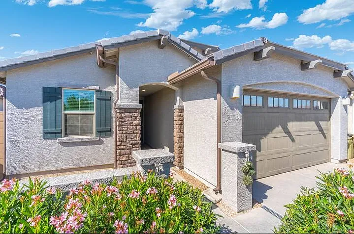 Welcome to Game Day Stay in Glendale - your single level living just minutes from State Farm Stadium and Westgate Entertainment District!