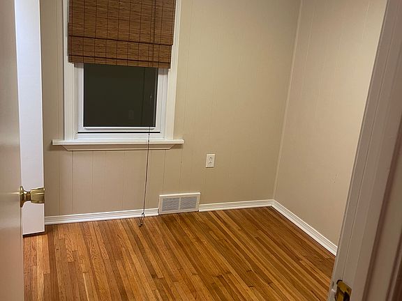 2nd image of 505 Hinman Ave #2
