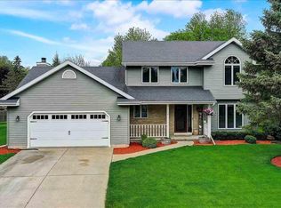 403 Pinehurst Dr, Waunakee, WI 53597