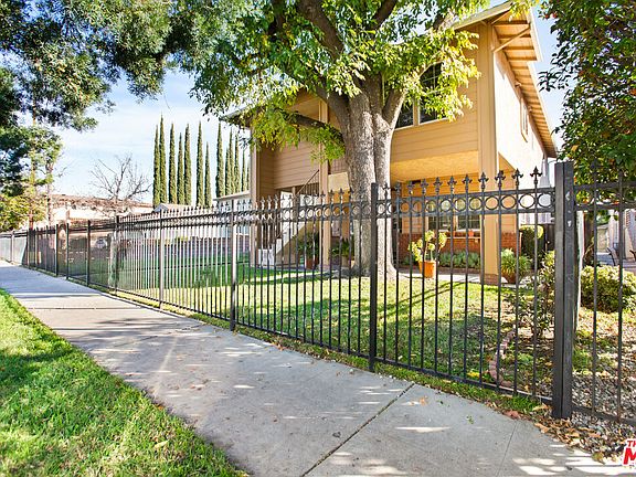 4th image of 6504 Woodley Ave