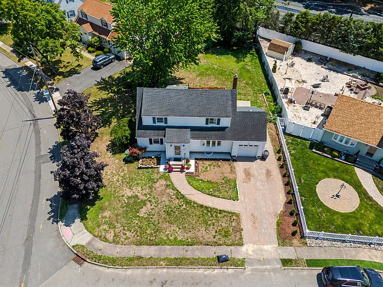 35-10 Lindsay Rd — Photo 45