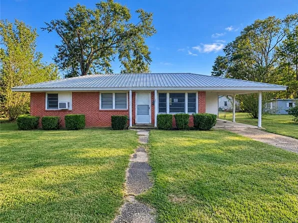 322 E School St, Atmore, AL 36502