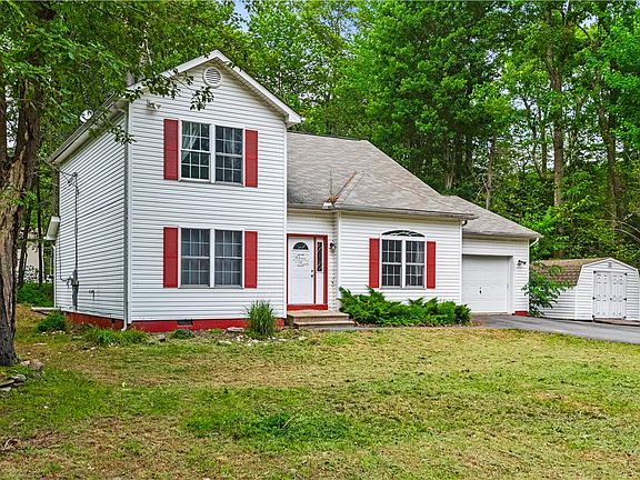 2nd image of 1124 Cambell Way