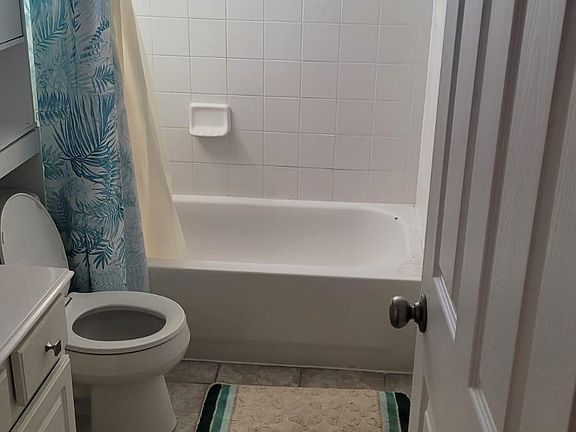 4th image of 2687 Cove Dr