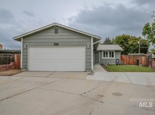 908 Washington Dr, Meridian, ID 83642