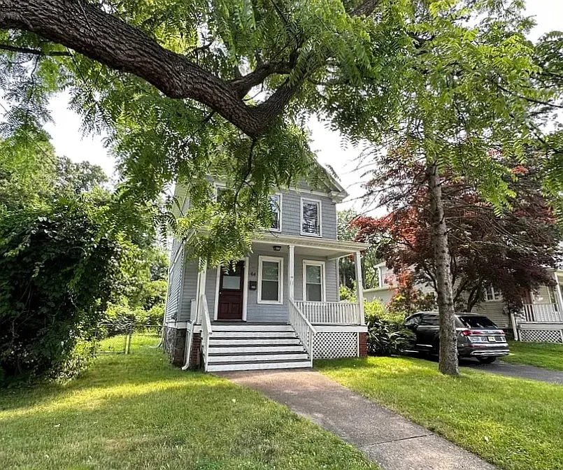 64 Cresskill Ave