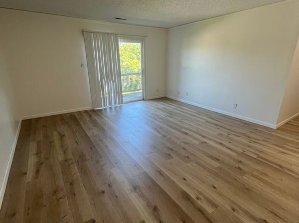 3 27th St UNIT 204
