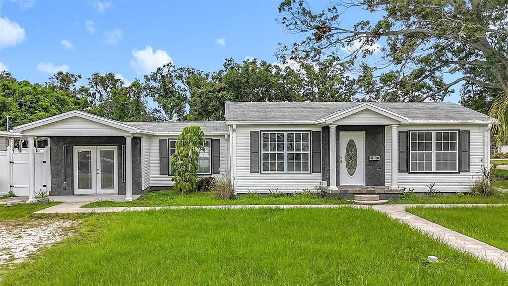 3 bed, 2.0 bath, 1380 sqft, $2,750 — Photo 1