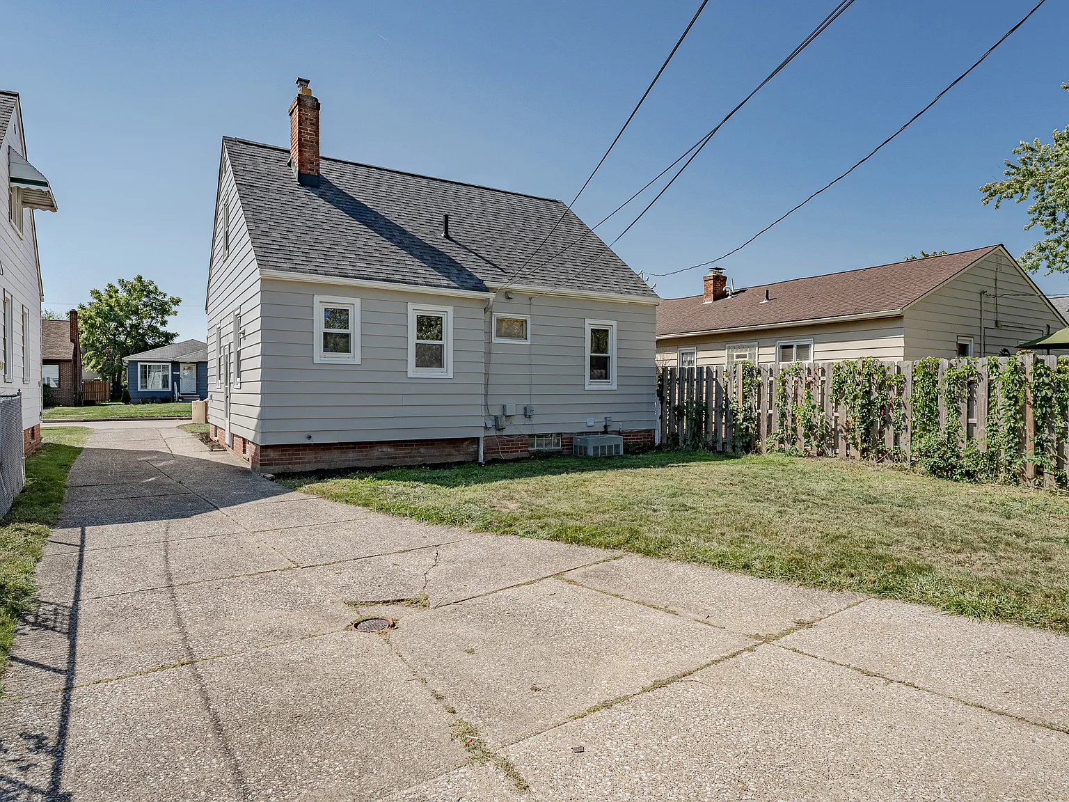 6006 Ridgewood Ave — Photo 3