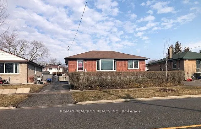 3 bed, $2,250 — Photo 1