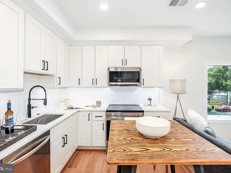 1818 Rhode Island Ave NE #5 — Photo 3