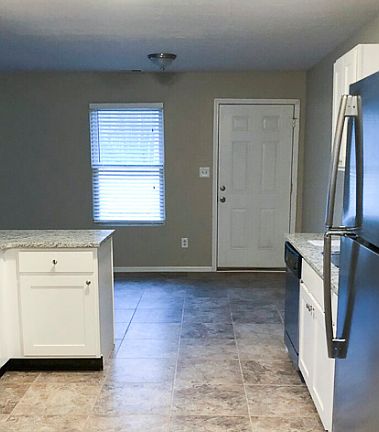 4th image of 6715 Hunters Creek Blvd