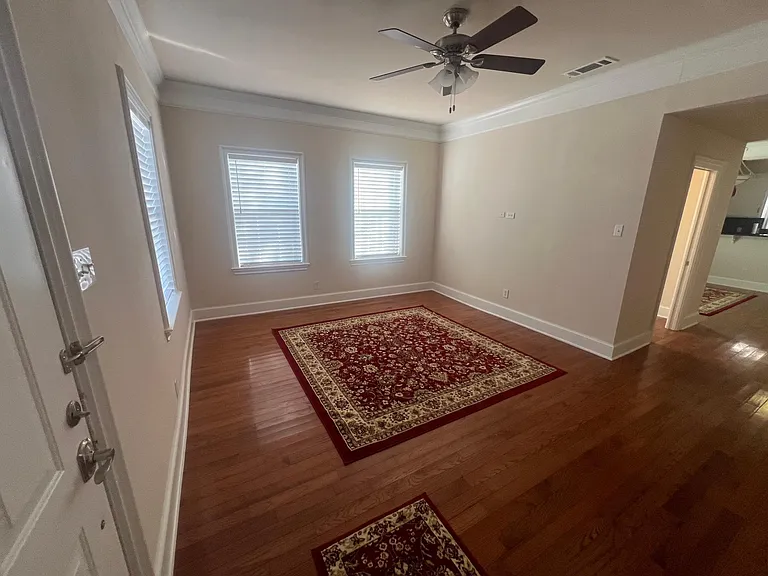 509 N Chestnut St — Photo 6