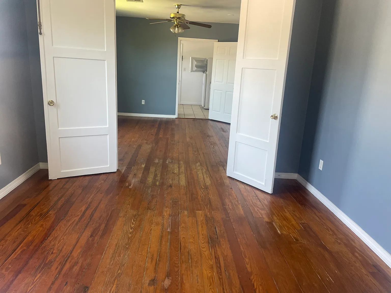 3 bed, 1000 sqft, $950 — Photo 3