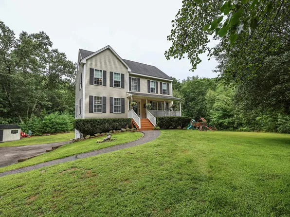 106 Red Brook Road, Fremont, NH 03044
