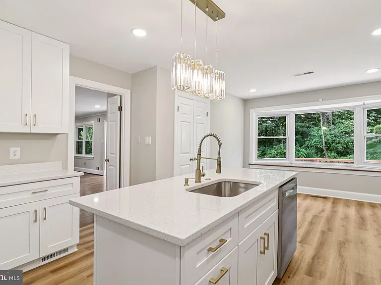 7518 Old Dominion Dr — Photo 13