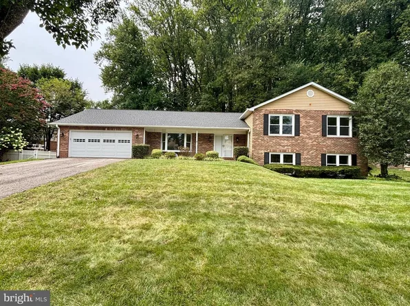 6204 Gideon St, Bowie, MD 20720