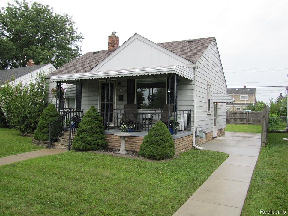 1st image of 1042 Hudson St
