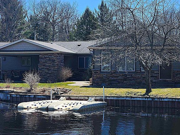 4th image of 202 Ashwood Dr