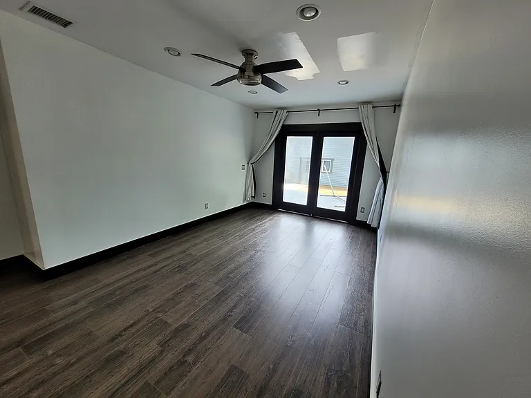 1780 N Summit Ave #1780 — Photo 10